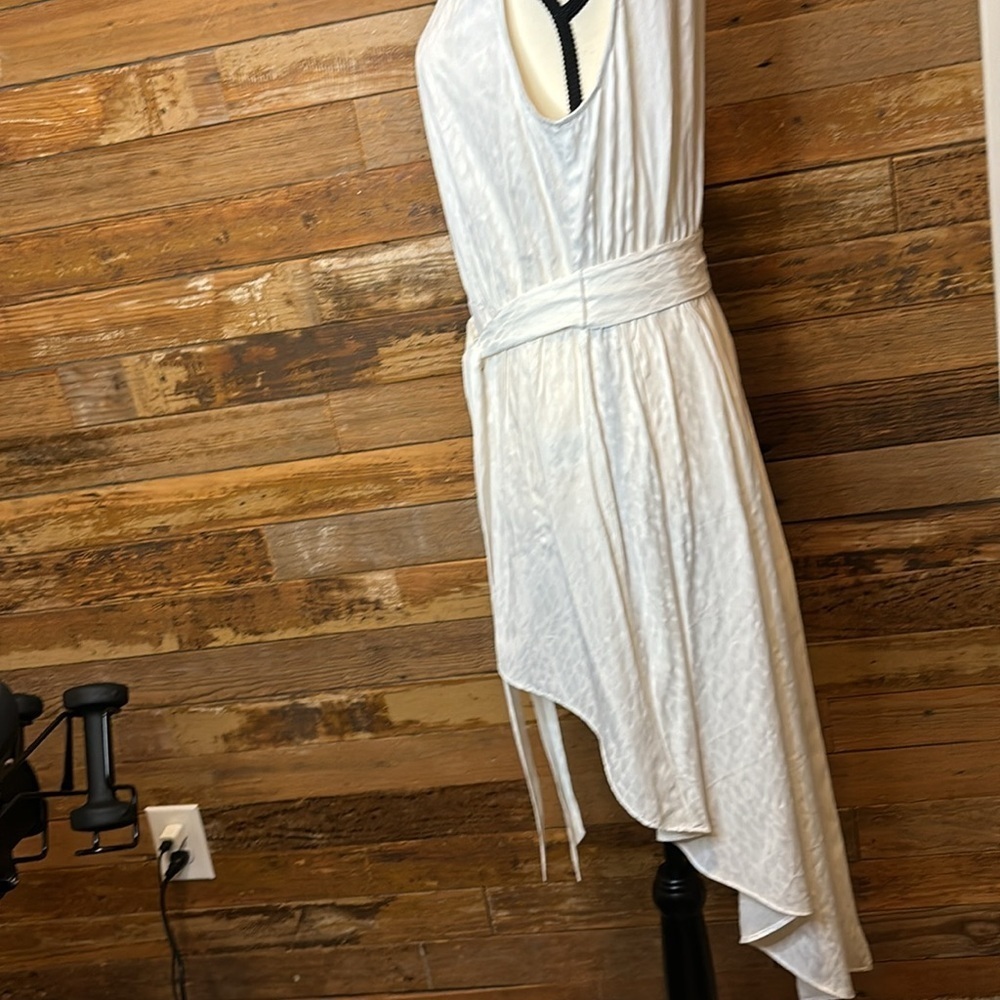 NEW with tags, Anthropology, gorgeous Long in the back short in the front - Picture 3 of 9
